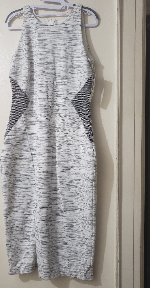 Sleeveless dress